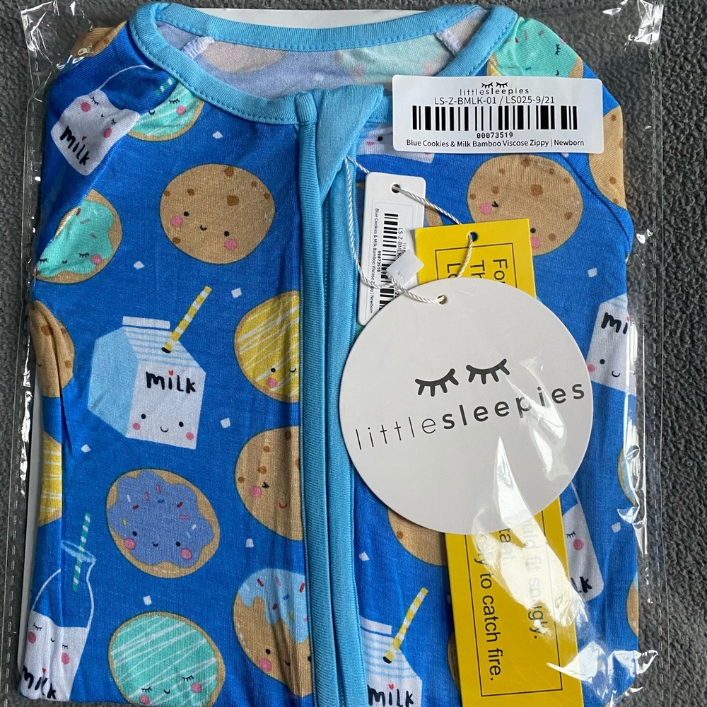 Little Sleepies Blue cookies & milk zippy